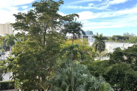 Condominio en venta en North Miami, Florida, 2 dormitorios, 110.55 m2 № 1988503 - foto 25