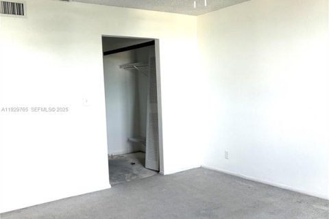 Condominio en venta en North Miami, Florida, 2 dormitorios, 110.55 m2 № 1988503 - foto 18
