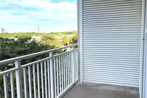 Condominio en venta en North Miami, Florida, 2 dormitorios, 110.55 m2 № 1988503 - foto 23