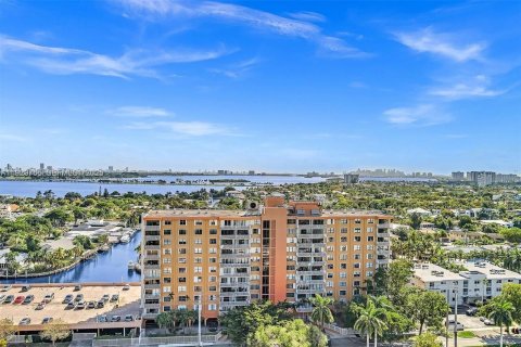 Condominio en venta en North Miami, Florida, 2 dormitorios, 110.55 m2 № 1988503 - foto 26