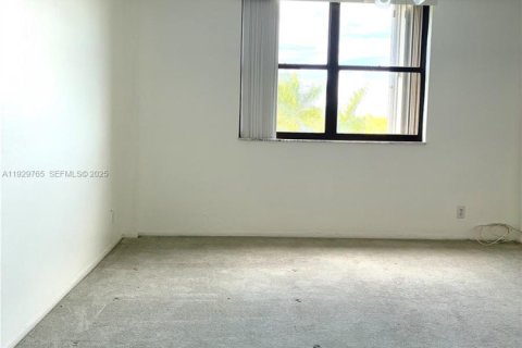 Condominio en venta en North Miami, Florida, 2 dormitorios, 110.55 m2 № 1988503 - foto 20