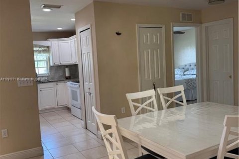 House in Lehigh Acres, Florida 3 bedrooms № 1741778 - photo 25