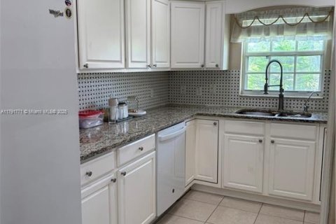House in Lehigh Acres, Florida 3 bedrooms № 1741778 - photo 27