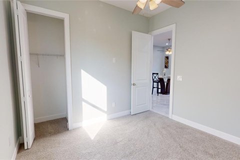 House in Saint Petersburg, Florida 4 bedrooms, 173.26 sq.m. № 1567095 - photo 25