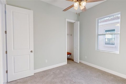 House in Saint Petersburg, Florida 4 bedrooms, 173.26 sq.m. № 1567095 - photo 29
