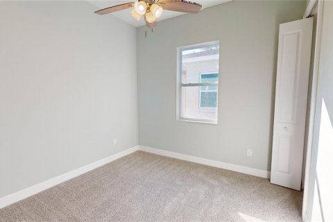 House in Saint Petersburg, Florida 4 bedrooms, 173.26 sq.m. № 1567095 - photo 24