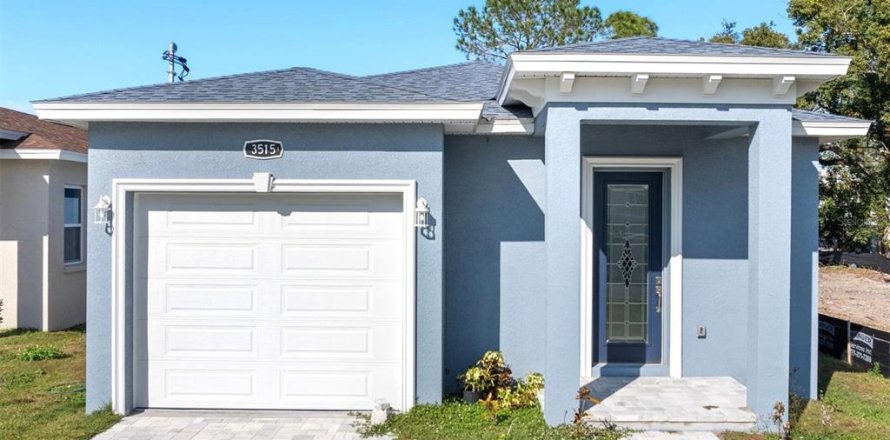 House in Saint Petersburg, Florida 4 bedrooms, 173.26 sq.m. № 1567095