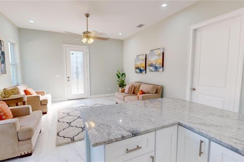 House in Saint Petersburg, Florida 4 bedrooms, 173.26 sq.m. № 1567095 - photo 18