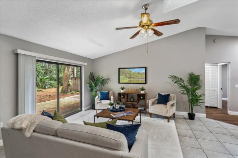 Casa en venta en Altamonte Springs, Florida, 3 dormitorios, 115.48 m2 № 1907638 - foto 5