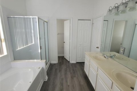 Casa en alquiler en Kissimmee, Florida, 3 dormitorios, 158.96 m2 № 1912318 - foto 12