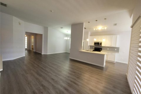 Casa en alquiler en Kissimmee, Florida, 3 dormitorios, 158.96 m2 № 1912318 - foto 5