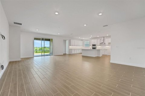 House in Parrish, Florida 4 bedrooms, 287.9 sq.m. № 1219836 - photo 21