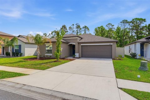 Casa en Lakeland, Florida 4 dormitorios, 179.86 m2 № 2207816
