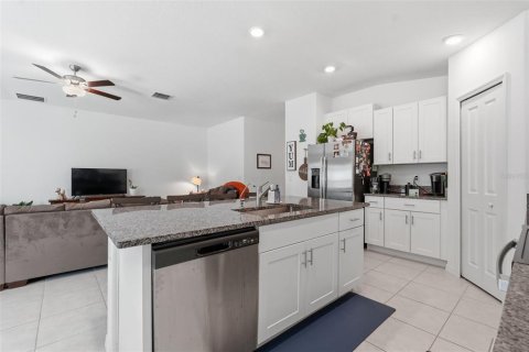 House in Lakeland, Florida 4 bedrooms, 179.86 sq.m. № 2207816 - photo 14