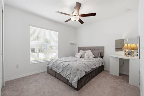 House in Lakeland, Florida 4 bedrooms, 179.86 sq.m. № 2207816 - photo 24