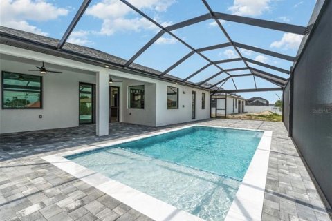 Villa ou maison à vendre à Cape Coral, Floride: 4 chambres, 190.08 m2 № 2224549 - photo 4