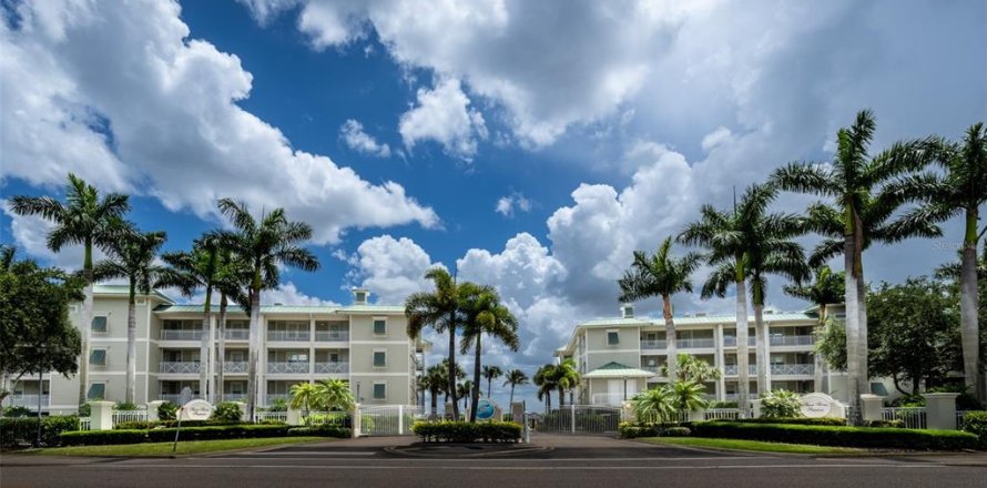 Condo in Punta Gorda, Florida, 3 bedrooms № 2214092