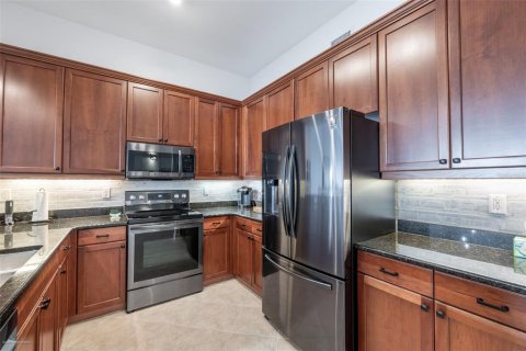 Condo in Punta Gorda, Florida, 3 bedrooms № 2214092 - photo 6