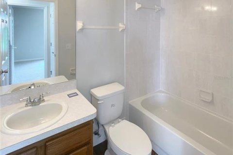 House in New Port Richey, Florida 3 bedrooms, 128.86 sq.m. № 1821391 - photo 3