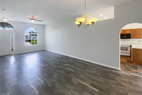 House in New Port Richey, Florida 3 bedrooms, 128.86 sq.m. № 1821391 - photo 21