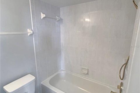 House in New Port Richey, Florida 3 bedrooms, 128.86 sq.m. № 1821391 - photo 27