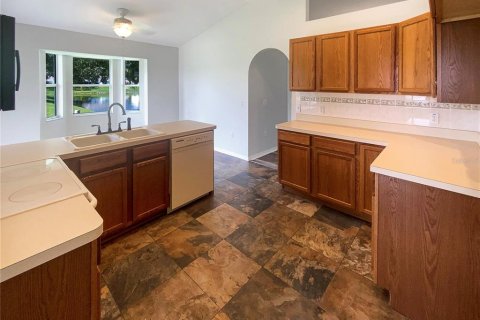 House in New Port Richey, Florida 3 bedrooms, 128.86 sq.m. № 1821391 - photo 17