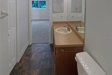 House in New Port Richey, Florida 3 bedrooms, 128.86 sq.m. № 1821391 - photo 9