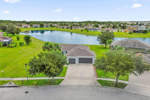 Villa ou maison à vendre à Kissimmee, Floride: 3 chambres, 138.42 m2 № 2349942 - photo 30