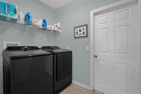 Villa ou maison à vendre à Kissimmee, Floride: 3 chambres, 138.42 m2 № 2349942 - photo 23