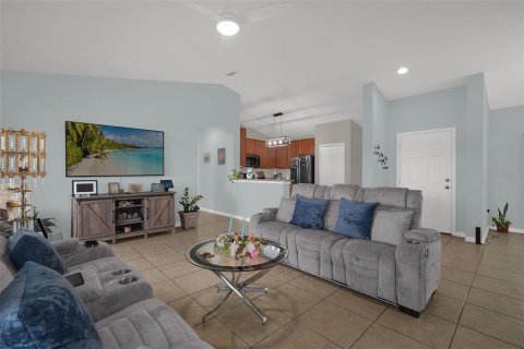 Villa ou maison à vendre à Kissimmee, Floride: 3 chambres, 138.42 m2 № 2349942 - photo 10