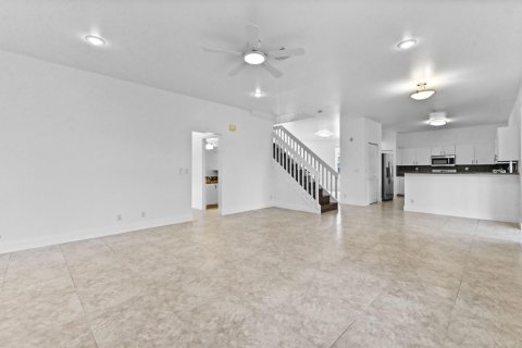 House in Boynton Beach, Florida 4 bedrooms, 267.74 sq.m. № 2088144 - photo 7