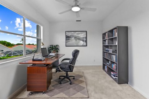 House in Boynton Beach, Florida 4 bedrooms, 267.74 sq.m. № 2088144 - photo 15