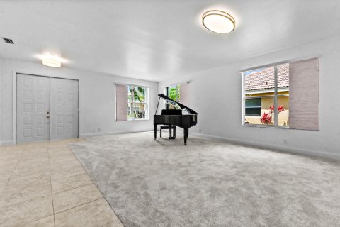 House in Boynton Beach, Florida 4 bedrooms, 267.74 sq.m. № 2088144 - photo 4