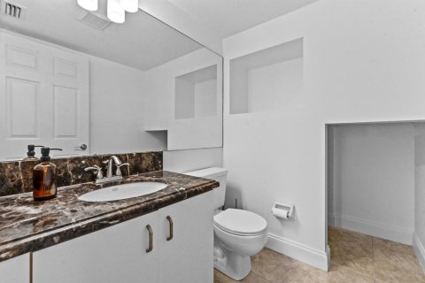 House in Boynton Beach, Florida 4 bedrooms, 267.74 sq.m. № 2088144 - photo 10