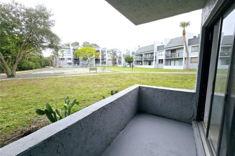 Condominio en venta en West Palm Beach, Florida, 1 dormitorio, 72 m2 № 2000805 - foto 8