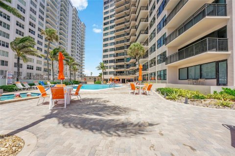Condo in Fort Lauderdale, Florida, 2 bedrooms  № 1836654 - photo 19