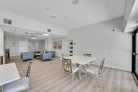 Condo in Fort Lauderdale, Florida, 2 bedrooms  № 1836654 - photo 24