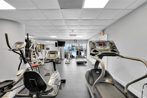 Condo in Fort Lauderdale, Florida, 2 bedrooms  № 1836654 - photo 22