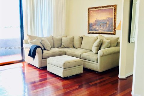 Condo in Miami Beach, Florida, 1 bedroom  № 2052244 - photo 4