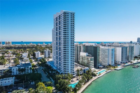 Condo in Miami Beach, Florida, 1 bedroom  № 2052244