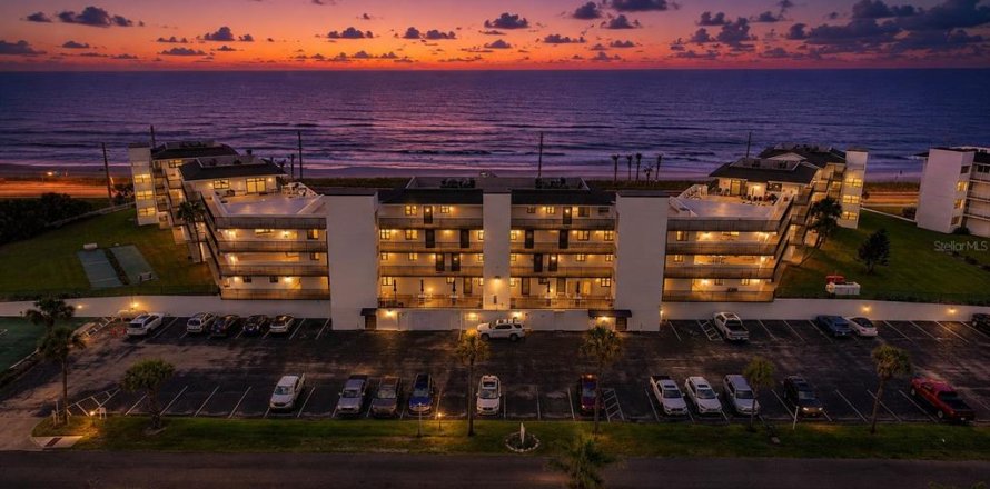 Condominio en Flagler Beach, Florida, 2 dormitorios № 2221118