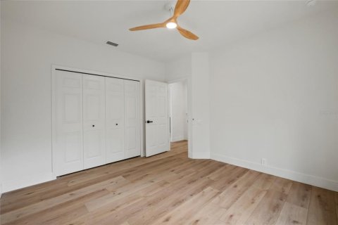 Casa en venta en Palm Harbor, Florida, 4 dormitorios, 262.54 m2 № 2384182 - foto 28