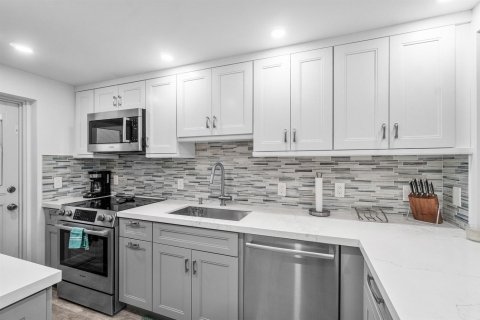 Condo à Lighthouse Point, Floride, 2 chambres  № 2190271
