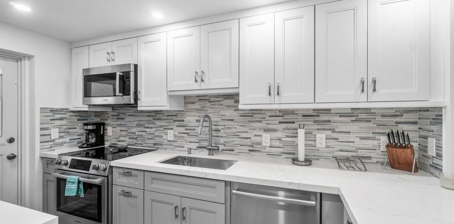 Condo à Lighthouse Point, Floride, 2 chambres  № 2190271