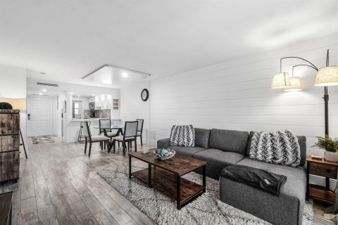 Copropriété à louer à Lighthouse Point, Floride: 2 chambres, 91.42 m2 № 2190271 - photo 12