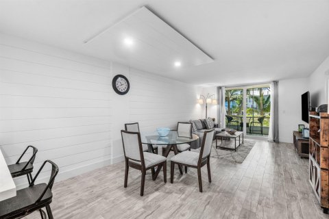 Copropriété à louer à Lighthouse Point, Floride: 2 chambres, 91.42 m2 № 2190271 - photo 8