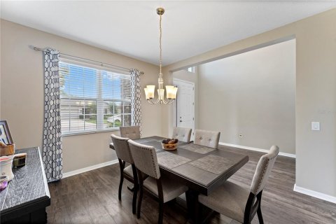 House in Spring Hill, Florida 5 bedrooms, 328.04 sq.m. № 1388781 - photo 12