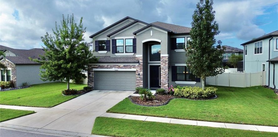 House in Spring Hill, Florida 5 bedrooms, 328.04 sq.m. № 1388781