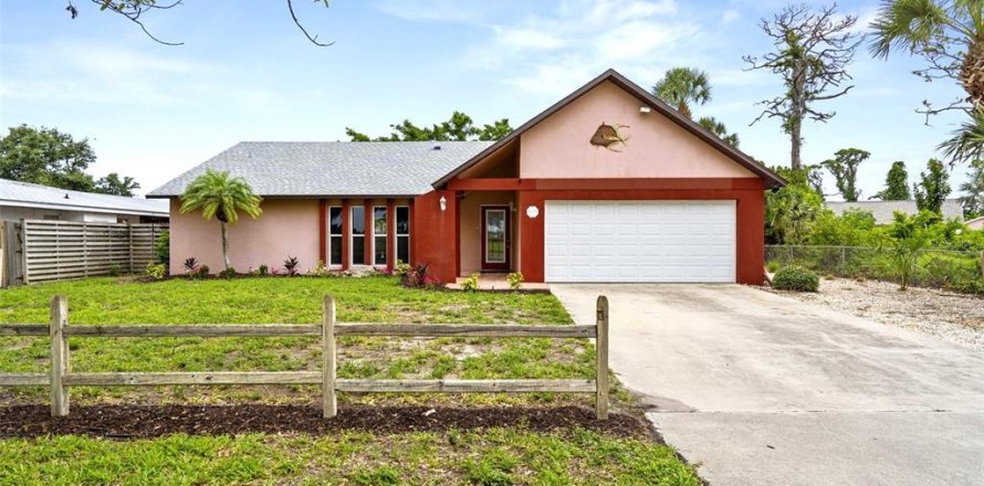 House in Venice, Florida 2 bedrooms, 154.96 sq.m. № 1811085