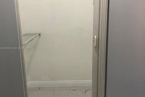 Снять в аренду виллу или дом в Майами, Флорида 3 спальни, 153.75м2, № 2005603 - фото 14